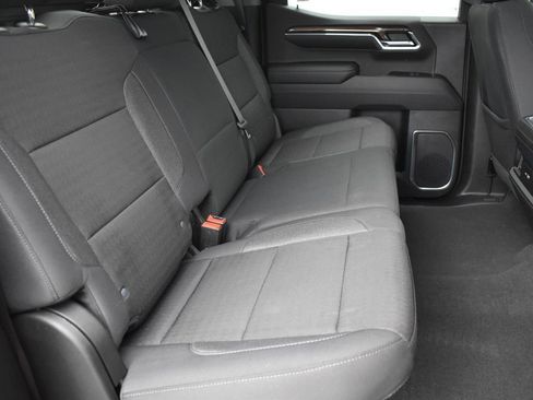 Used 2024 Chevrolet Silverado 1500 LT Trail Boss w/ Convenience Package II image 29