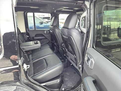 Used 2024 Jeep Wrangler High Altitude image 19
