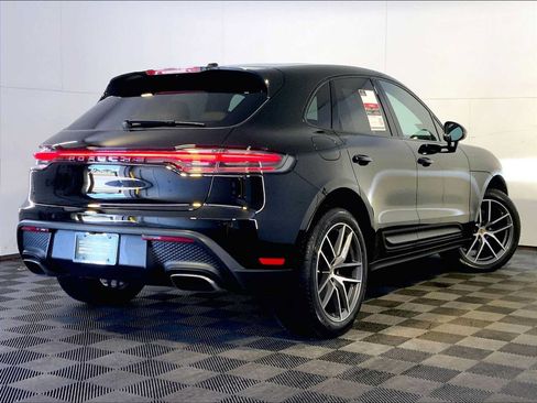 Certified 2023 Porsche Macan AWD/4WD image 7