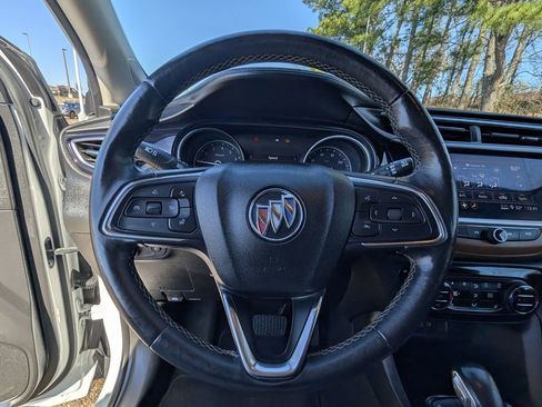 Used 2021 Buick Encore GX Essence w/ Experience Buick Package image 10
