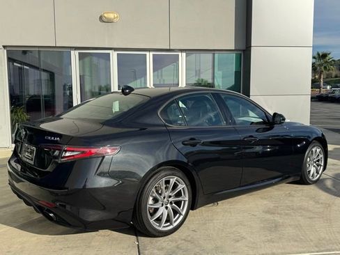 Used 2025 Alfa Romeo Giulia image 8