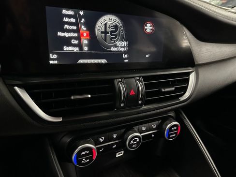 Used 2018 Alfa Romeo Giulia Ti w/ TI Leather Package RWD image 20