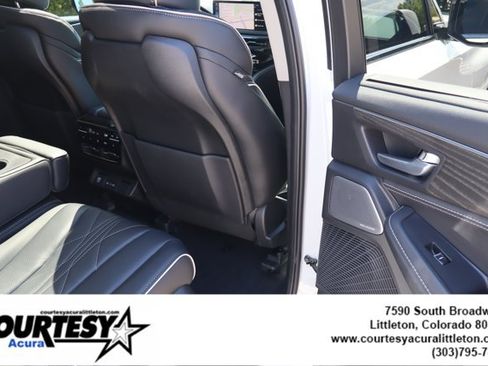 Certified 2026 Acura MDX w/ Advance Package AWD/4WD image 32