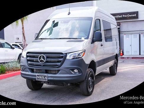 Used 2024 Mercedes-Benz Sprinter 2500 image 1