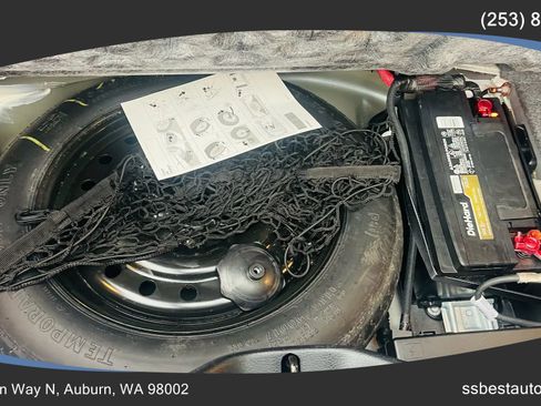 Used 2016 Chrysler 300 Limited image 20