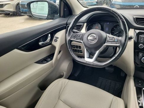 Certified 2022 Nissan Rogue Sport SL AWD/4WD image 17