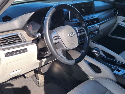 Used 2020 Kia Telluride SX w/ Towing Package image 2