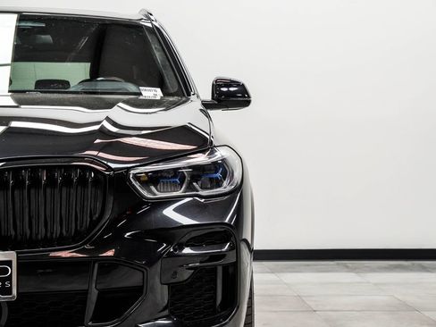 Used 2022 BMW X5 M50i w/ Executive Package AWD/4WD image 4