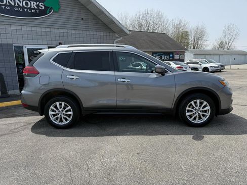 Used 2018 Nissan Rogue SV w/ Premium Package AWD/4WD image 2