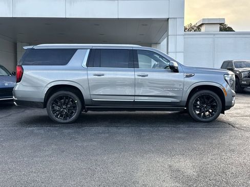 New 2026 GMC Yukon XL Denali image 2