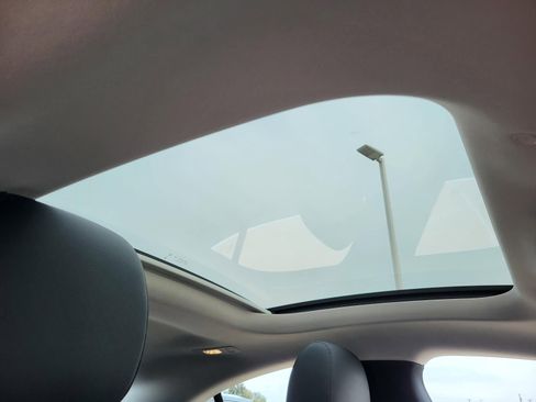 Used 2024 Mercedes-Benz CLA 250 4MATIC image 17