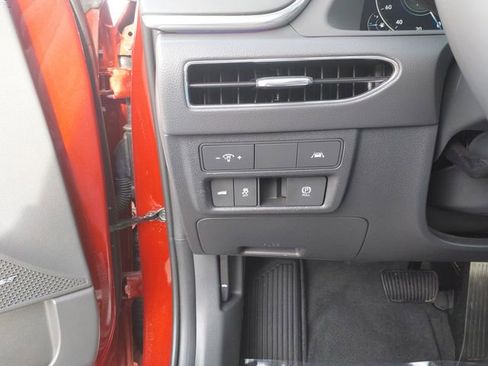 Used 2023 Hyundai Sonata Limited w/ Cargo Package FWD image 11