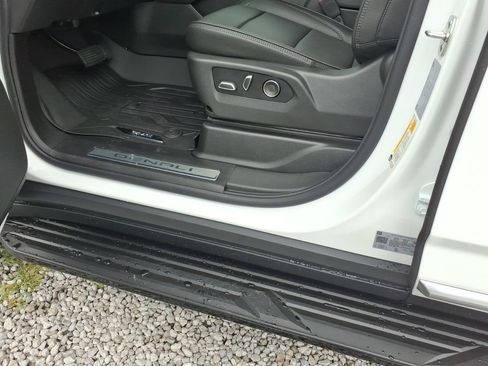 New 2026 GMC Yukon Denali w/ LPO, Floor Liner Package AWD/4WD image 12