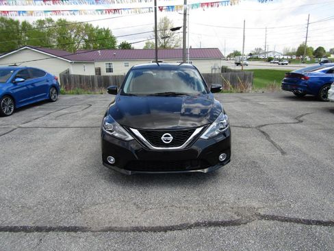 Used 2019 Nissan Sentra SR FWD image 2