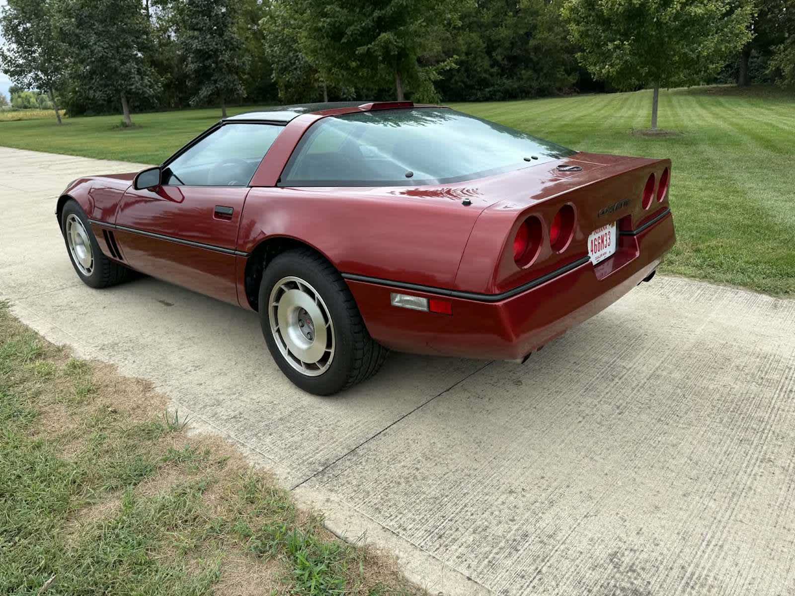 Used 1987 Chevrolet Corvette Coupe RWD image 6