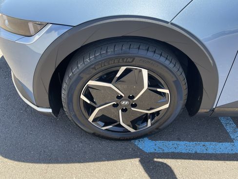 Certified 2022 Hyundai Ioniq 5 SEL AWD/4WD image 9