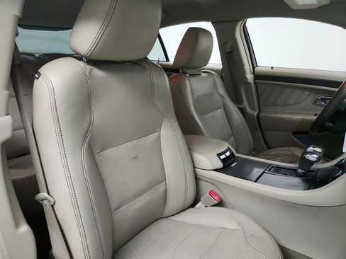 Used 2010 Ford Taurus Limited FWD image 24