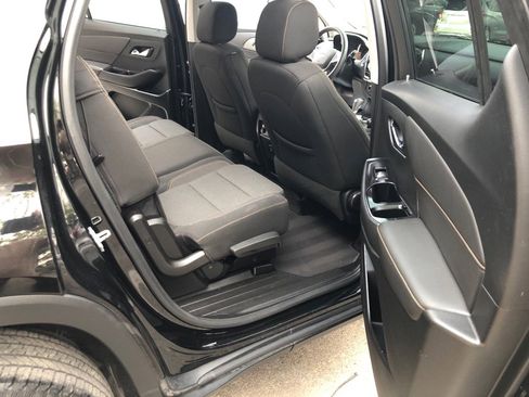 Used 2020 Chevrolet Traverse LS image 17