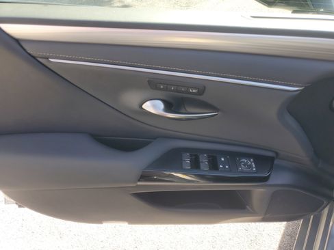 Used 2023 Lexus ES 350 F Sport w/ Accessory Package (Z2) FWD image 19