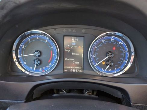 Used 2018 Toyota Corolla XLE image 34