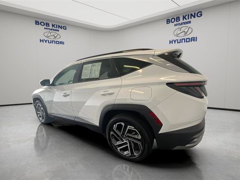 Used 2026 Hyundai Tucson Limited AWD/4WD image 3
