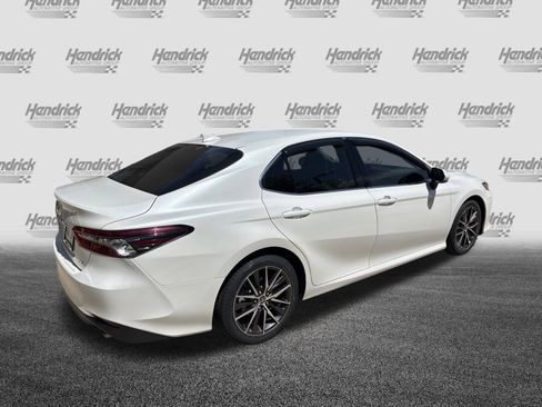 Used 2022 Toyota Camry XLE w/ Navigation Package FWD image 10