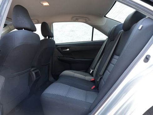 Used 2015 Toyota Camry LE image 11
