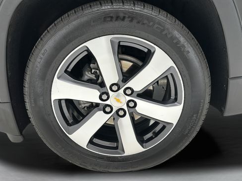 Used 2023 Chevrolet Traverse LT w/ LT Premium Package AWD/4WD image 8