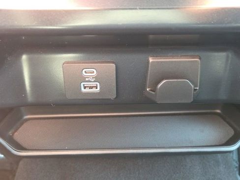 Used 2023 Ford F150 XLT image 38