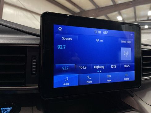 Used 2023 Ford Explorer XLT w/ Equipment Group 202A RWD image 19