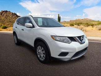 Used 2016 Nissan Rogue S FWD video 1