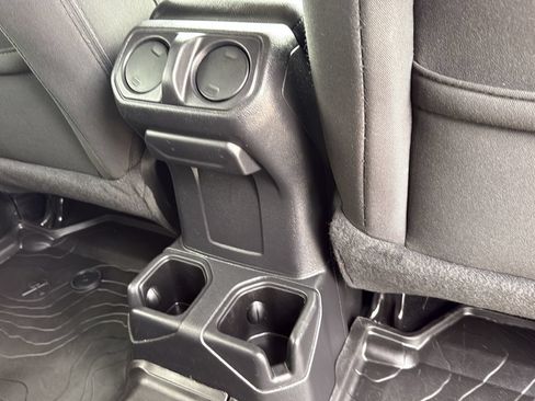 Used 2022 Jeep Wrangler Unlimited Sport AWD/4WD image 27