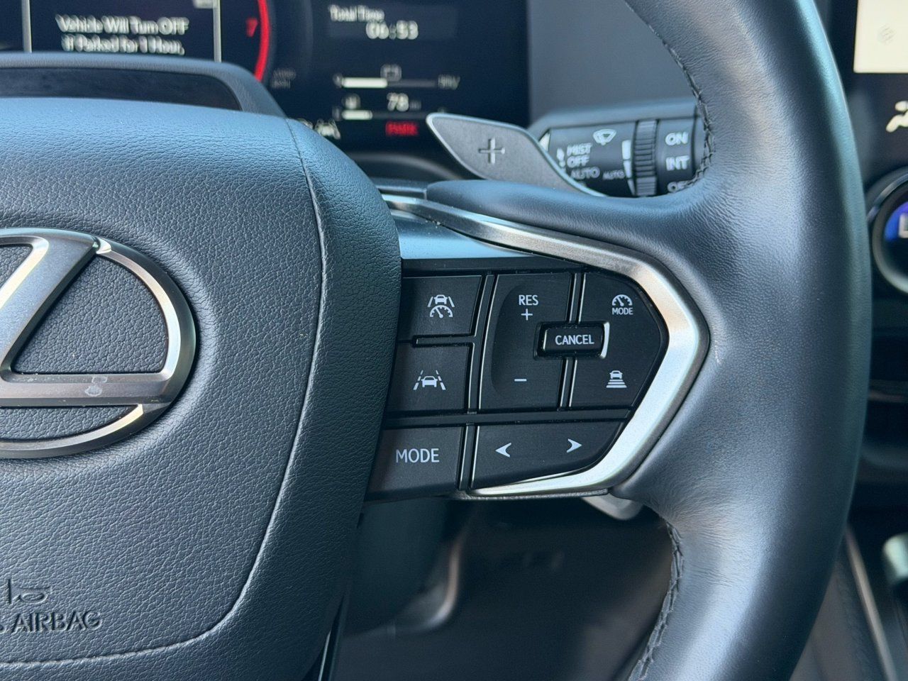 Used 2024 Lexus GX 550 AWD/4WD image 33
