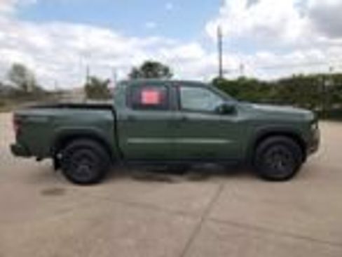 Used 2025 Nissan Frontier Pro-X RWD image 4