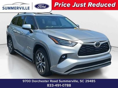 Used 2023 Toyota Highlander XLE