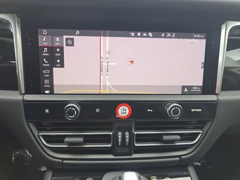 New 2026 Porsche Macan Turbo AWD/4WD image 20