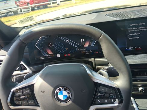 Used 2025 BMW 330i Sedan image 13