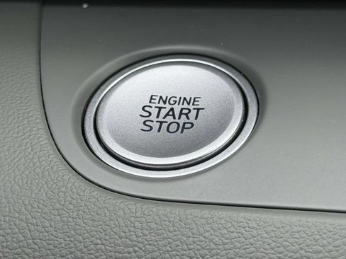 Certified 2023 Hyundai Elantra SEL w/ Convenience Package FWD image 28