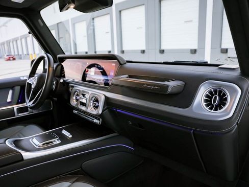 Used 2025 Mercedes-Benz G 550 w/ Manufactur Interior Package image 25