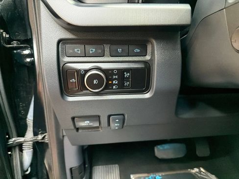 Used 2023 Ford F350 Platinum w/ Tremor Off-Road Package AWD/4WD image 24