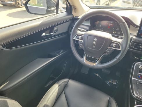 Used 2023 Lincoln Nautilus FWD w/ Premium Package image 14
