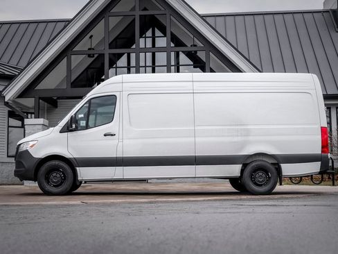 Used 2026 Mercedes-Benz Sprinter 2500 image 3