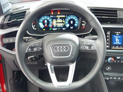 Used 2025 Audi Q3 2.0T Premium w/ Convenience Package image 14