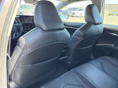 Used 2023 Toyota Camry SE image 19