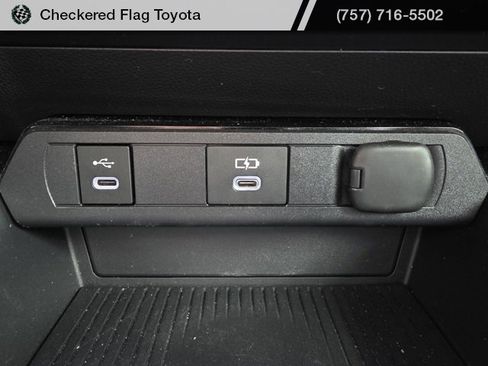Used 2023 Toyota Prius LE image 18