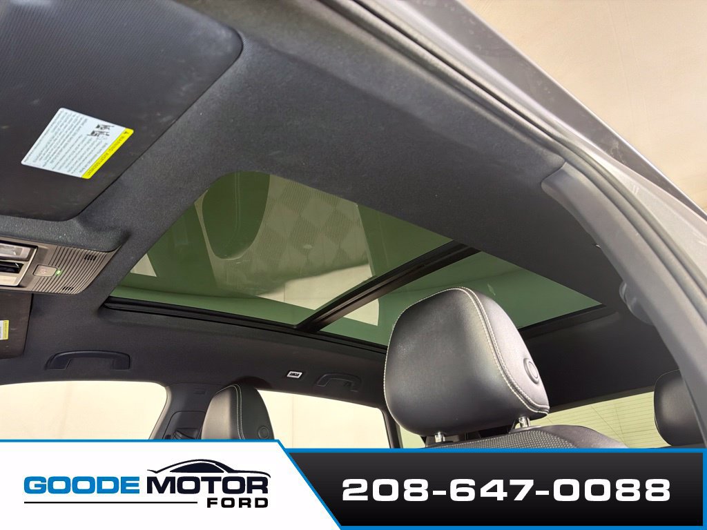Used 2024 Volkswagen Atlas Cross Sport SEL R-Line AWD/4WD image 18