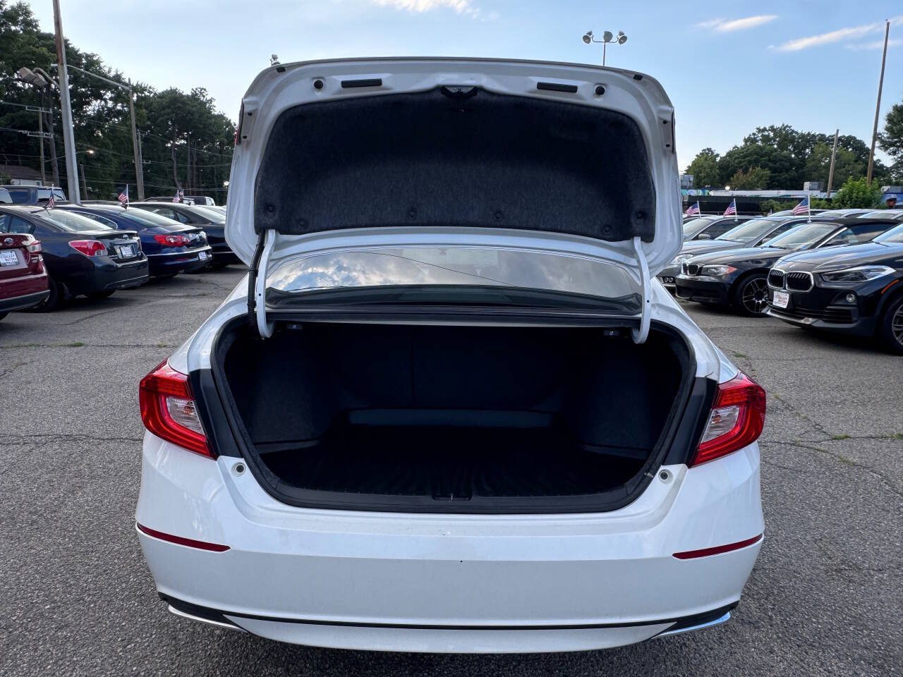 Used 2019 Honda Accord EX image 8