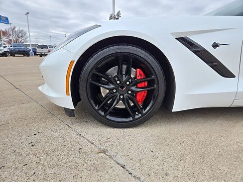 Used 2019 Chevrolet Corvette Stingray Coupe w/ Carbon Flash Badge Package image 12