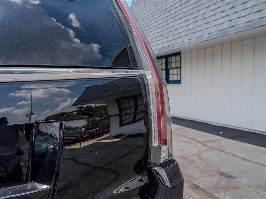 Used 2015 Cadillac Escalade Premium RWD image 11