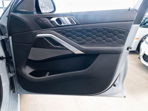 Used 2025 BMW X6 M Competition w/ Executive Package image 26